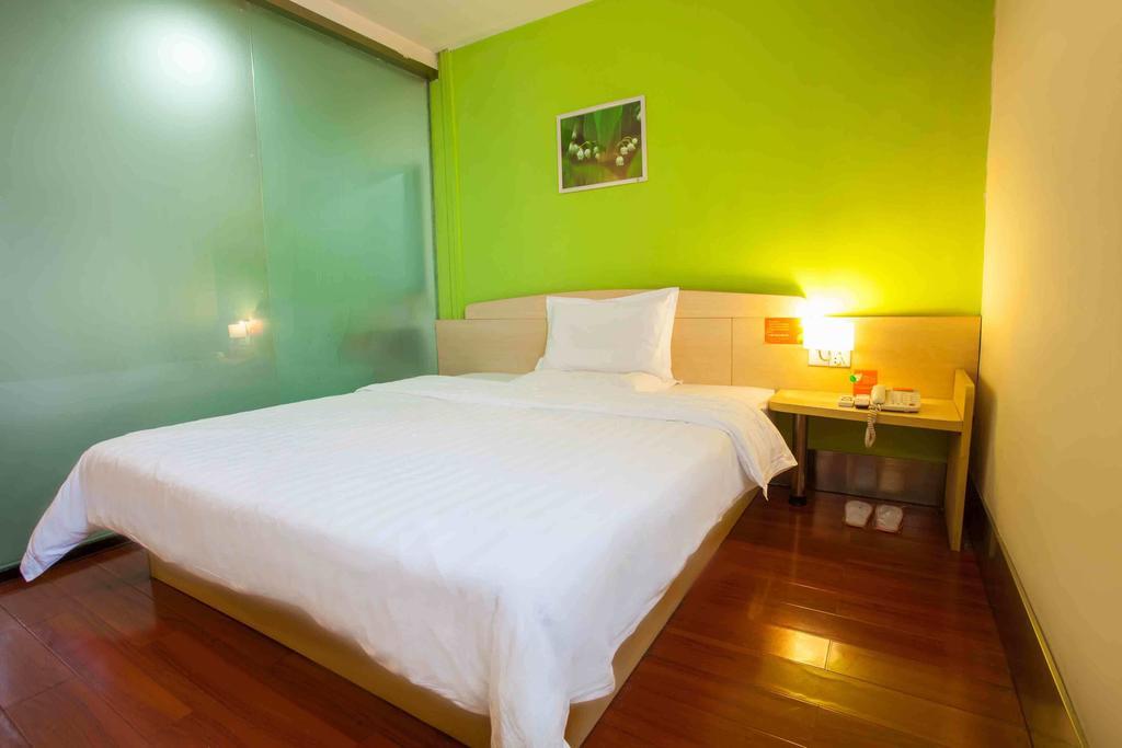 7Days Inn Foshan Coach Terminal Esterno foto